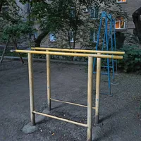 Площадка с турником на 5-й фонтана