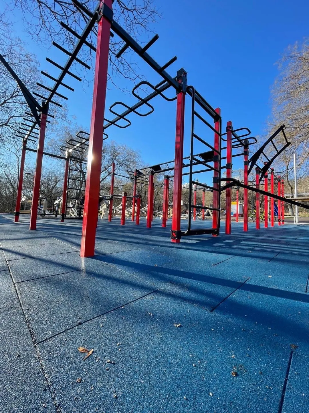 Bară de tracțiuni la Calisthenics Park at Траса здоров’я, Одеса #wp1008 – fotografia 2 din 9