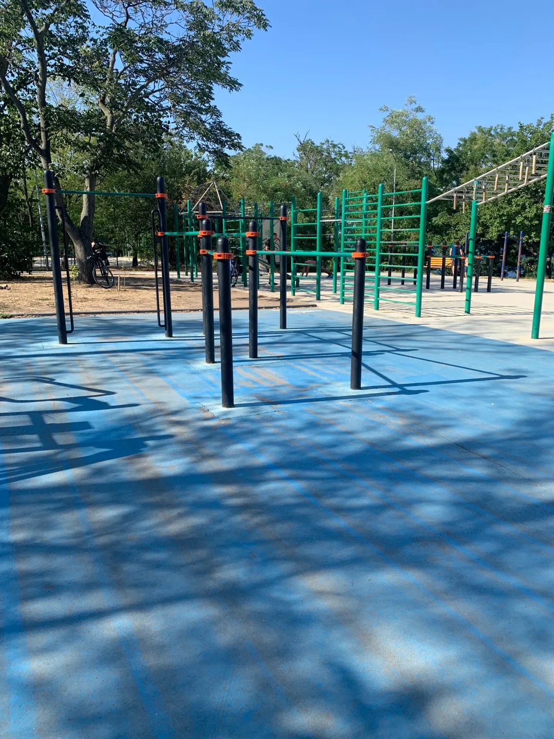 Banc à abdominaux à Calisthenics Park at Траса здоров’я, Одеса #wp1012 – photo 5 sur 5