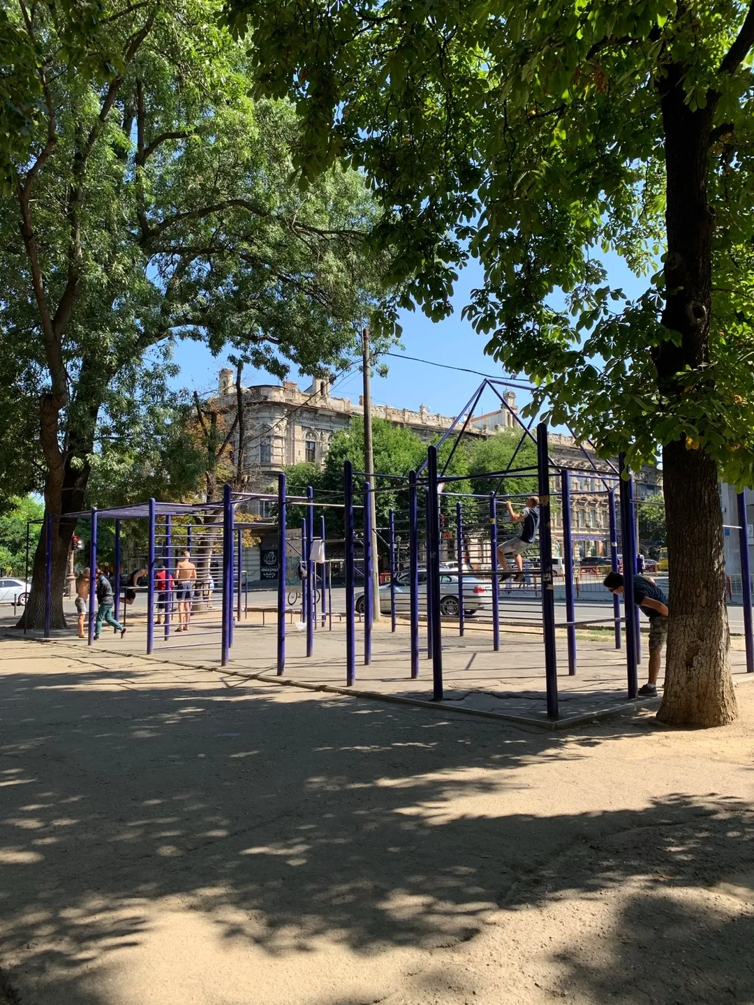 Parallel Gym Bars at Calisthenics Park at проспект Українських Героїв, Одеса #wp1014 – photo 1 of 3