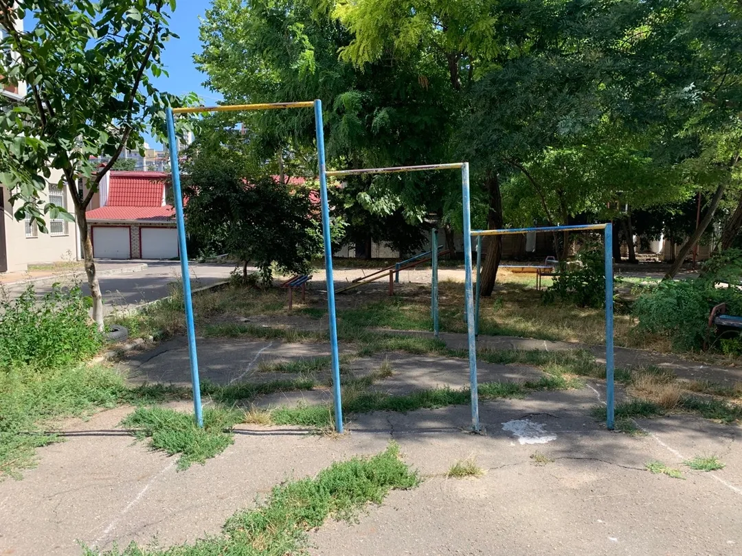 Parallel Gym Bars at Calisthenics Park at Світлий провулок, Одеса – photo 1 of 4