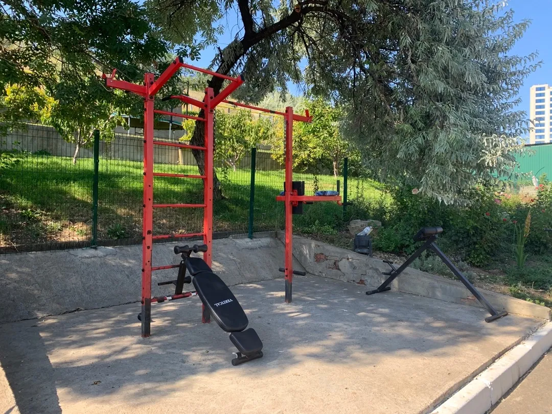 Parallele presso Calisthenics Park at вулиця Новоберегова, Одеса #wp1023 – foto 1 di 1