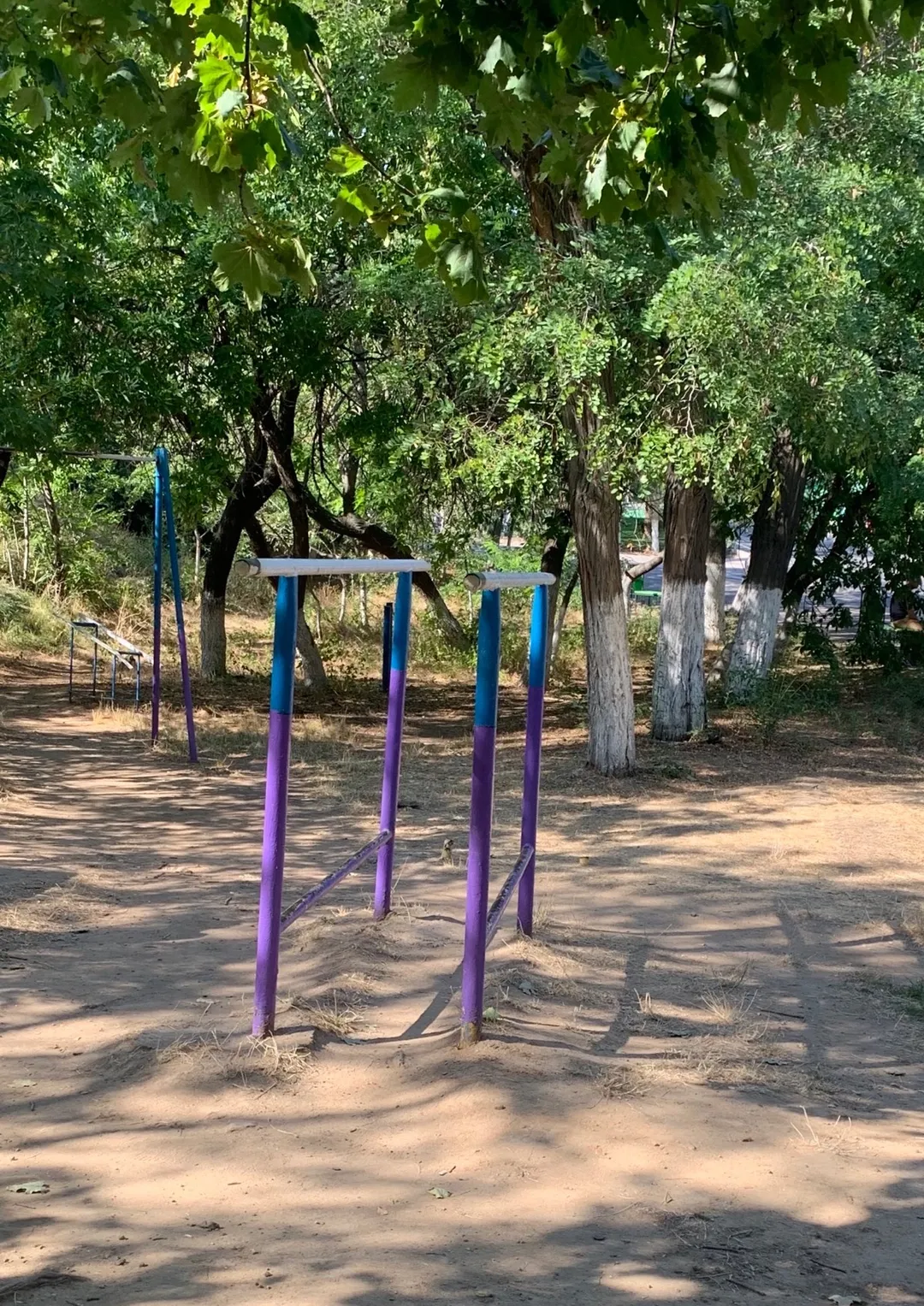 Barren bei Calisthenics Park at Траса здоров’я, Одеса #wp1025 – Foto 1 von 2