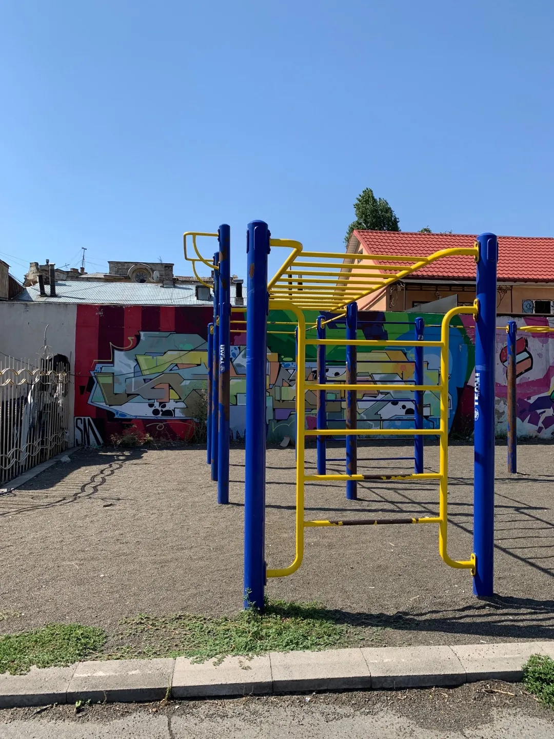 Monkey Bars at Calisthenics Park at Італійський бульвар, Одеса – photo 3 of 3
