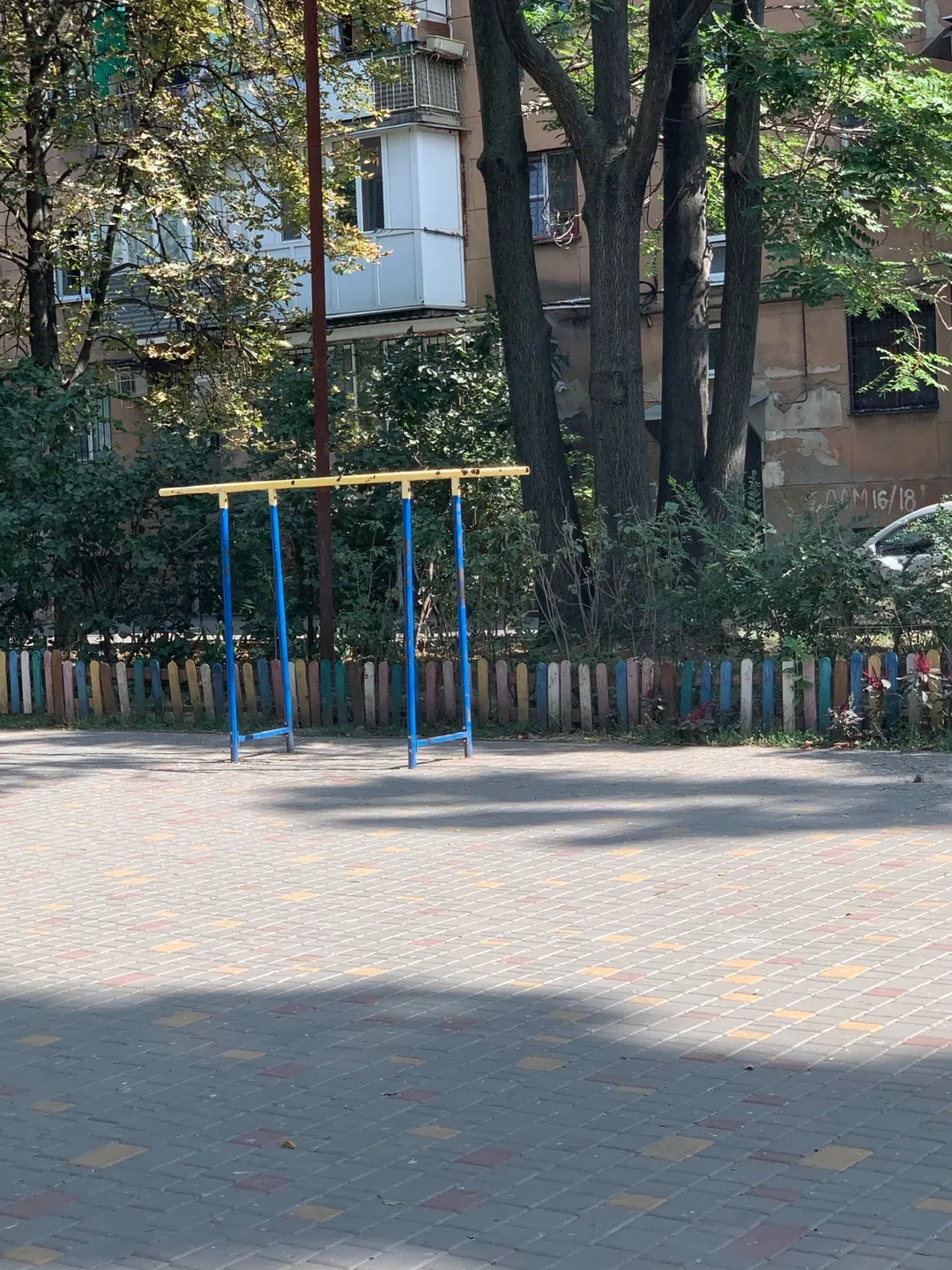 Parallel Gym Bars at Calisthenics Park at Середньофонтанський провулок, Одеса – photo 1 of 1