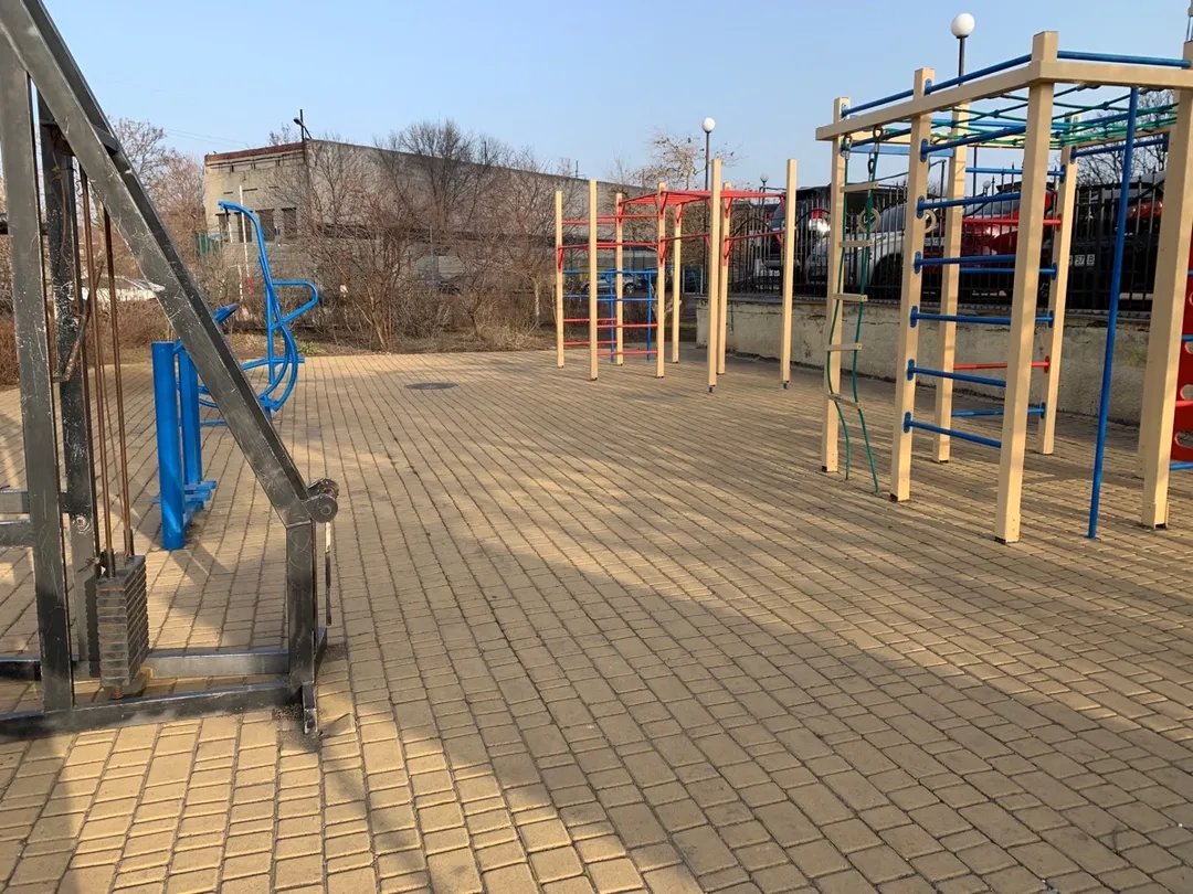 Barras de Mono en Calisthenics Park at вулиця Краснова, Одеса – foto 3 de 3