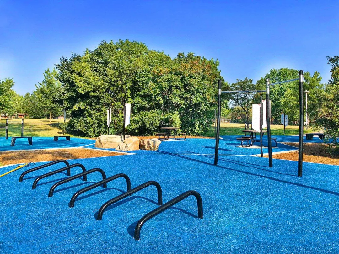 Турник на площадке Calisthenics Park at 33e Avenue, Montréal – фото 1 из 1