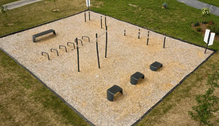 Упори для віджимань на майданчику Calisthenics Park at 16e Avenue Ouest, Venise-en-Québec – фото 1 з 1