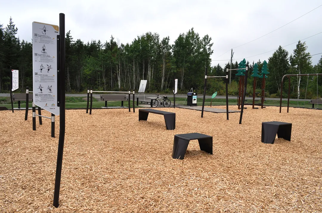 Klimmzugstange bei Calisthenics Park at 7e Rue, Val-d'Or – Foto 1 von 1