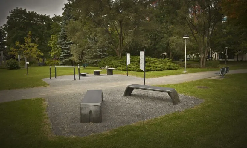 Sprungplattform bei Calisthenics Park at Rue Muir, Montréal – Foto 1 von 1