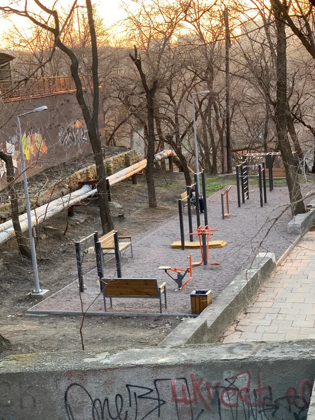 Barre de traction à Calisthenics Park at Курсантські сходи, Одеса – photo 1 sur 2