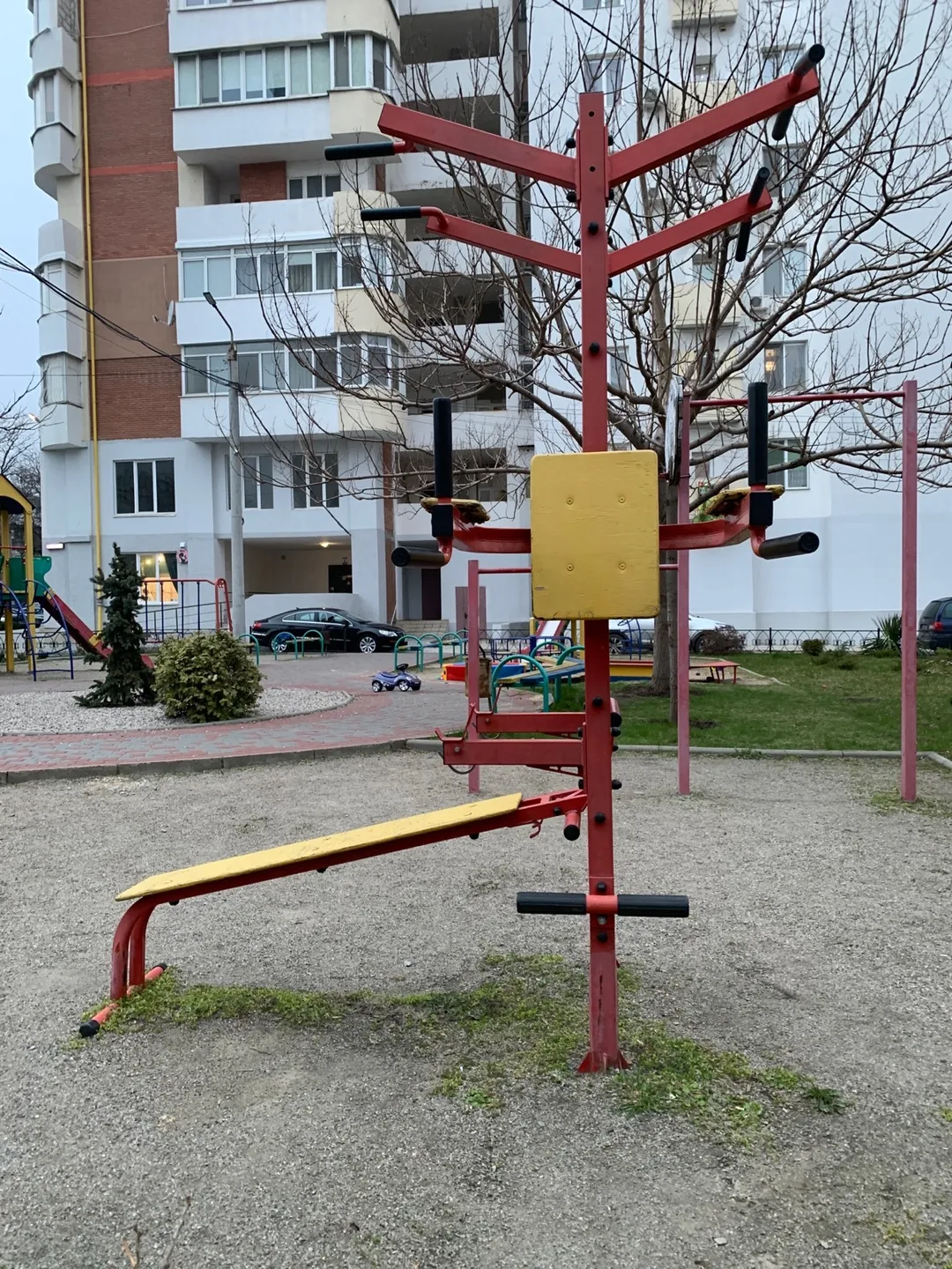 Barre de traction à Calisthenics Park at Педагогічний провулок, Одеса – photo 1 sur 2