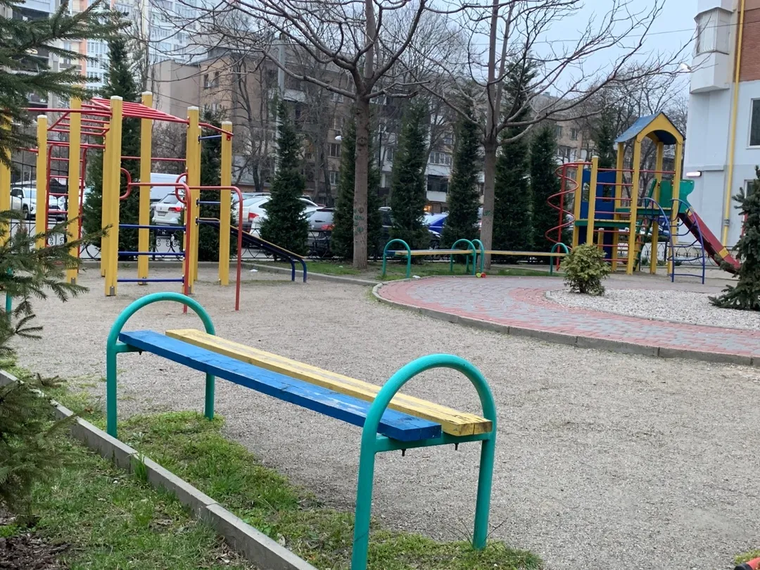 Barres parallèles à Calisthenics Park at Педагогічний провулок, Одеса – photo 2 sur 2