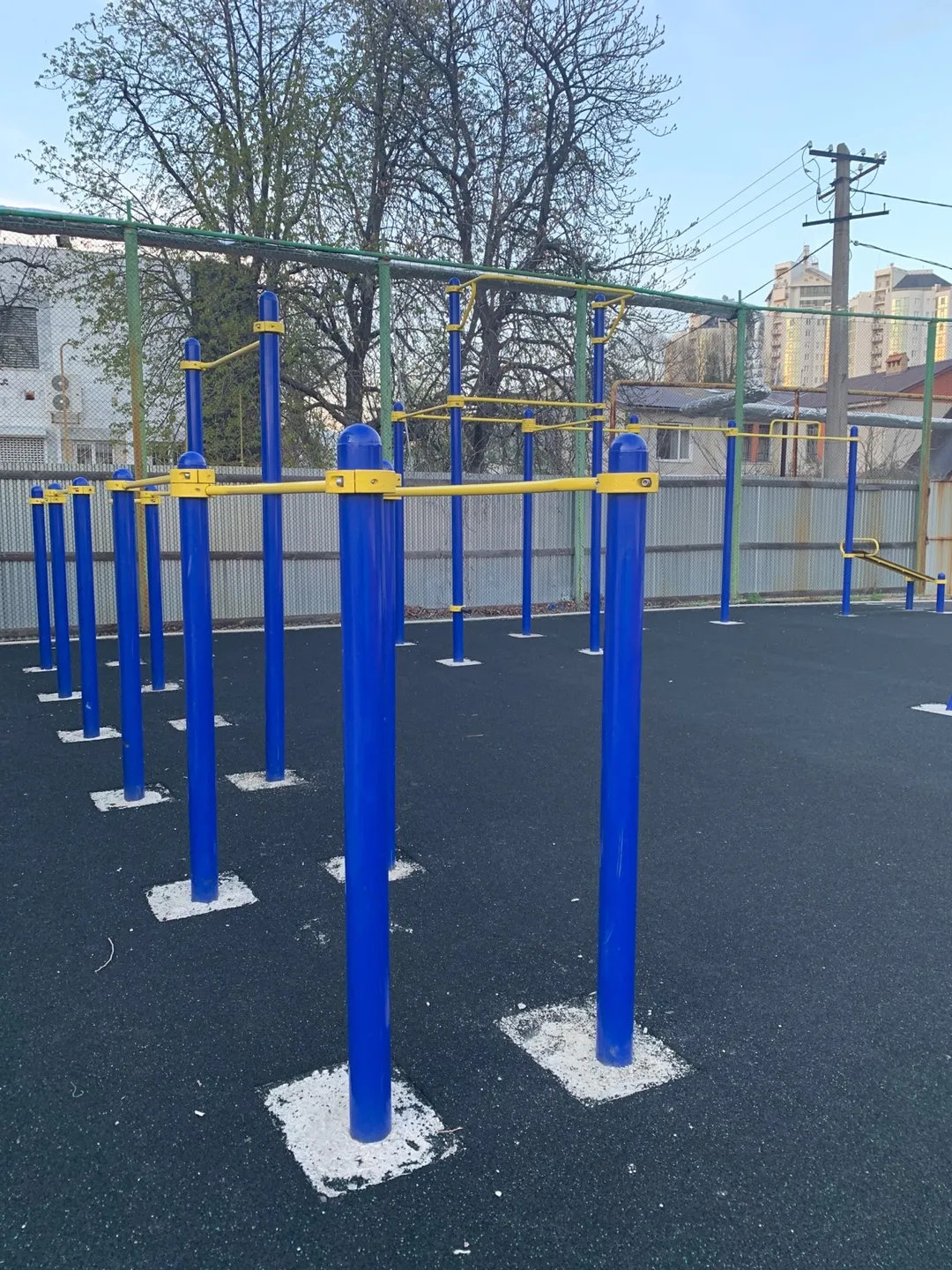 Bară de tracțiuni la Calisthenics Park at Спорткомплекс ОЮА, Одеса – fotografia 1 din 4