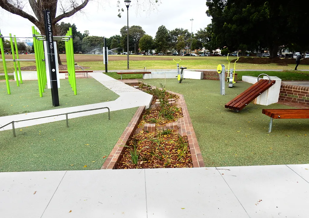 Monkey Bars at Calisthenics Park at Primrose Avenue, Sydney – photo 4 of 8