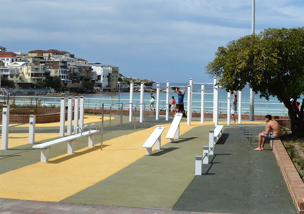 Pull Up Bar at Calisthenics Park at Campbell Parade, Sydney – photo 4 of 5