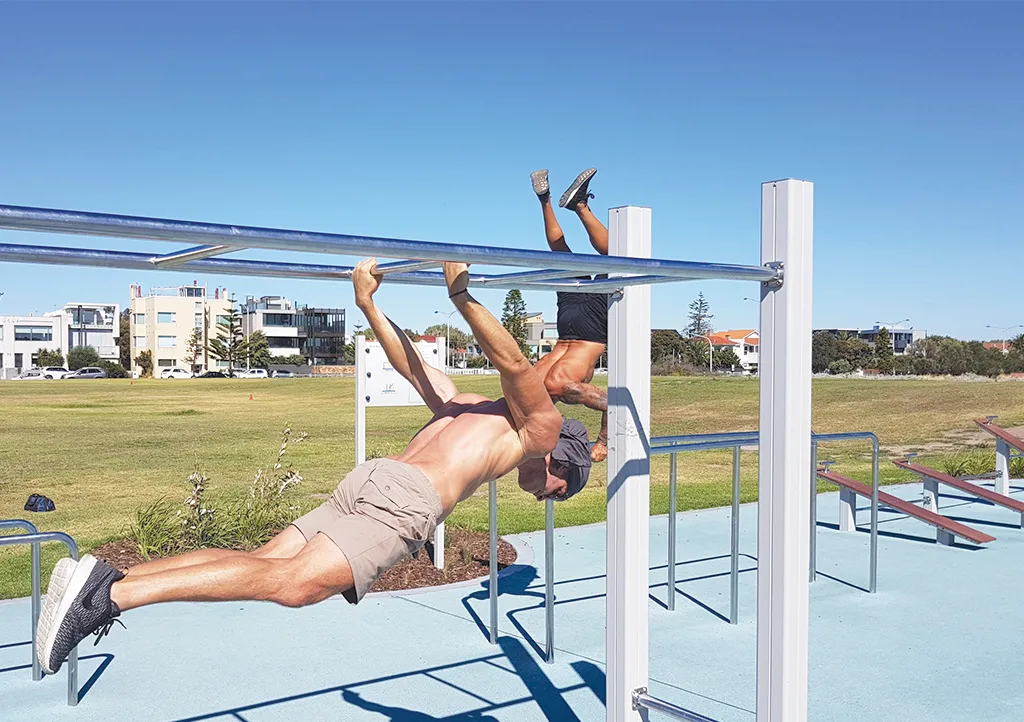 Abs Bench at Calisthenics Park at Bay Trail, Melbourne – photo 2 of 6