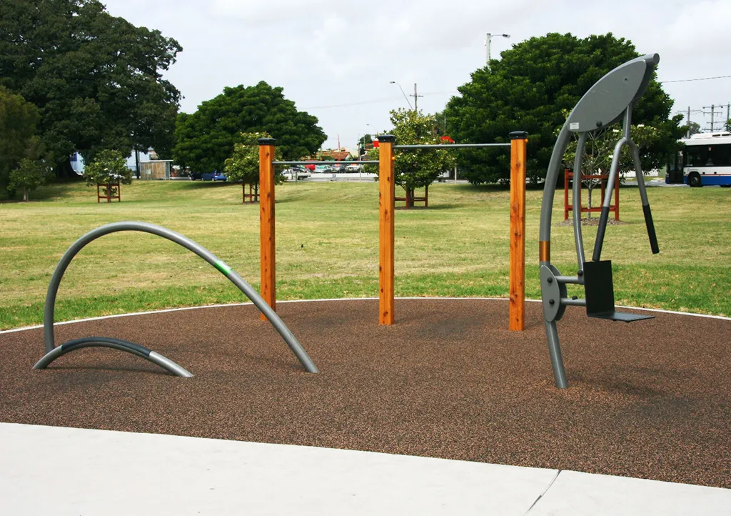 Barres parallèles à Calisthenics Park at Throsby Creek Cycleway, Newcastle – photo 1 sur 4