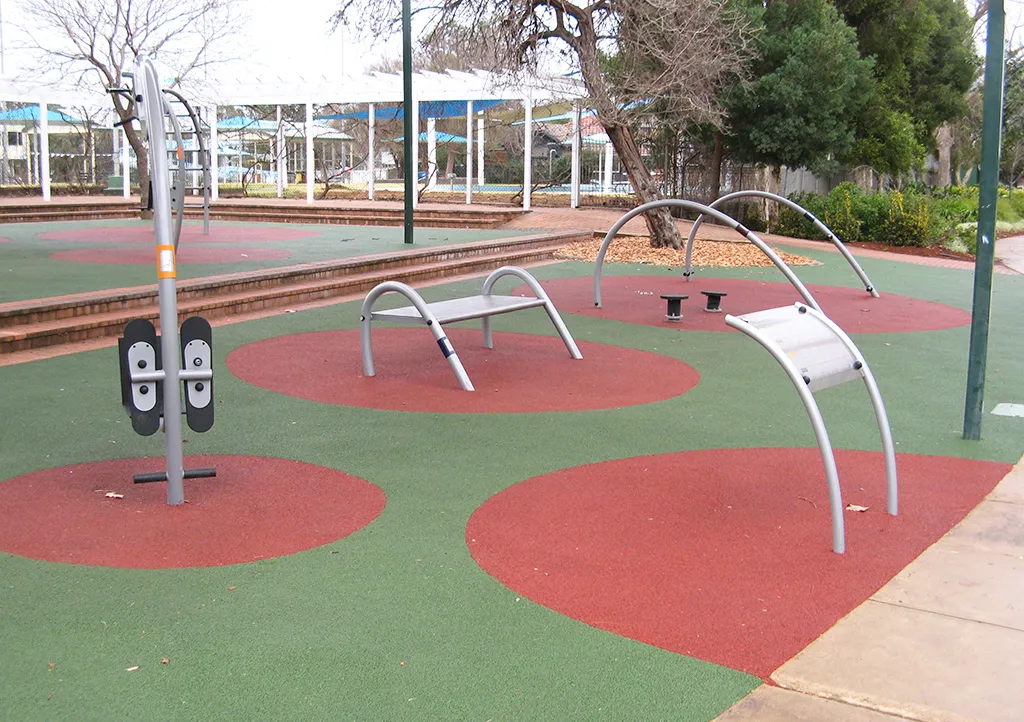 Barres parallèles à Calisthenics Park at Dubbo Aquatic Leisure Centre, Dubbo – photo 5 sur 7