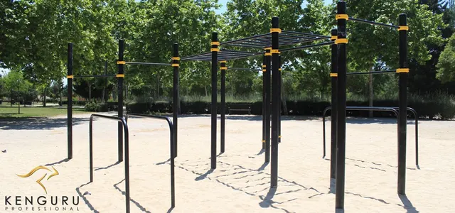 Calisthenics Park at Avenida de Don Juan de Borbón, Getafe