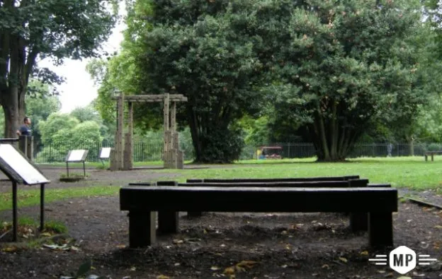 Schwebebalken bei Calisthenics Park at Battersea Park Fitness Trail, Greater London – Foto 4 von 6