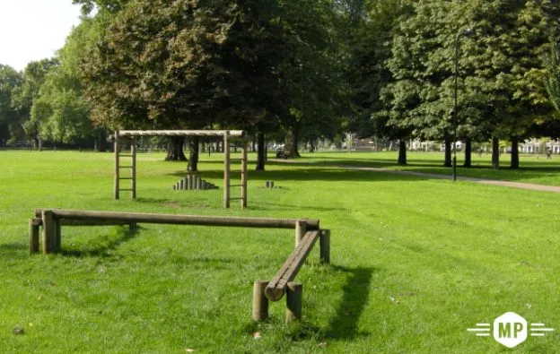 Klimmzugstange bei Calisthenics Park at Groombridge Road, Greater London – Foto 3 von 4