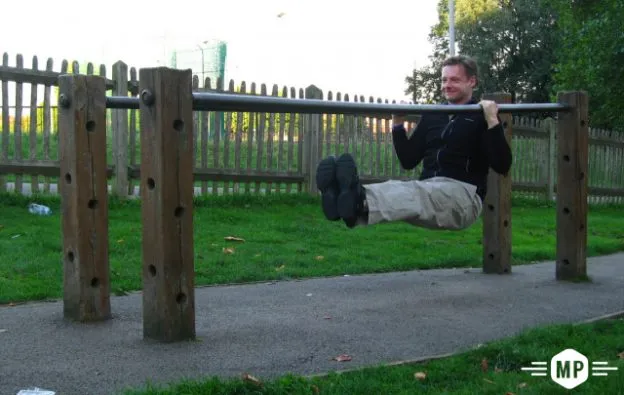 Monkey bar presso Calisthenics Park at Parliament Hill Fields Athletics Track, Greater London – foto 3 di 5