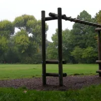 Calisthenics Park at Bolingbroke Grove, Greater London - thumbnail 3