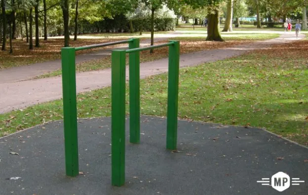 Pull Up Bar at Calisthenics Park at Kingswood Avenue, Greater London – photo 4 of 4