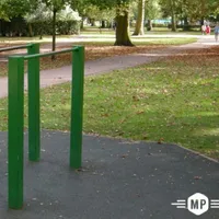 Calisthenics Park at Kingswood Avenue, Greater London - thumbnail 4
