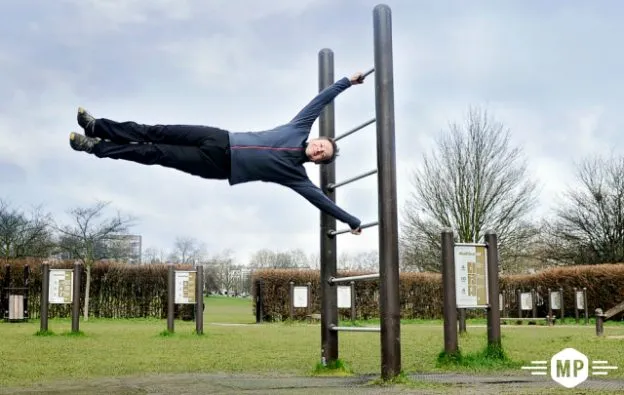 Parallele presso Calisthenics Park at Prince Albert Road, Greater London – foto 2 di 4