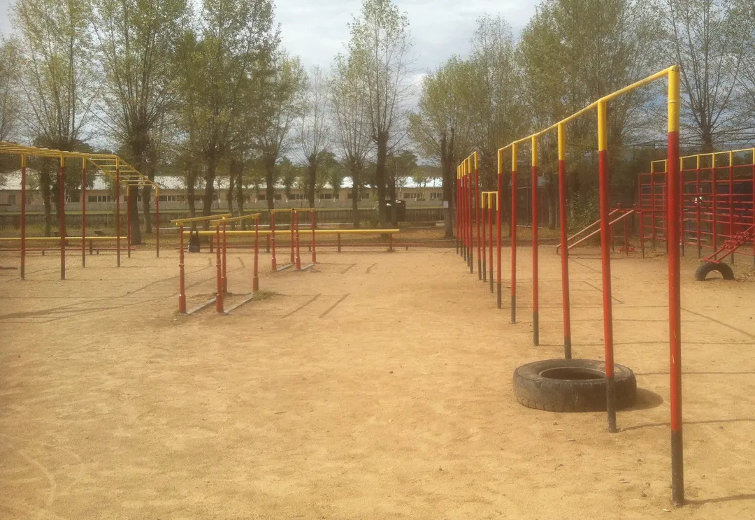 Pull Up Bar at Calisthenics Park at Кайдаловская улица, Чита – photo 6 of 8