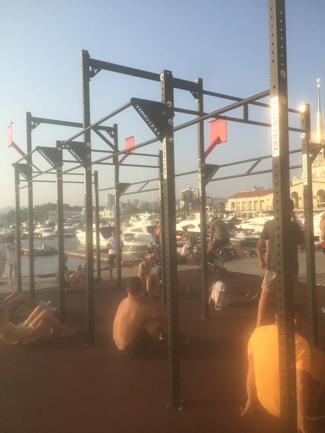 Турник на площадке Calisthenics Park at Внутренний мол, Краснодарский край – фото 2 из 5