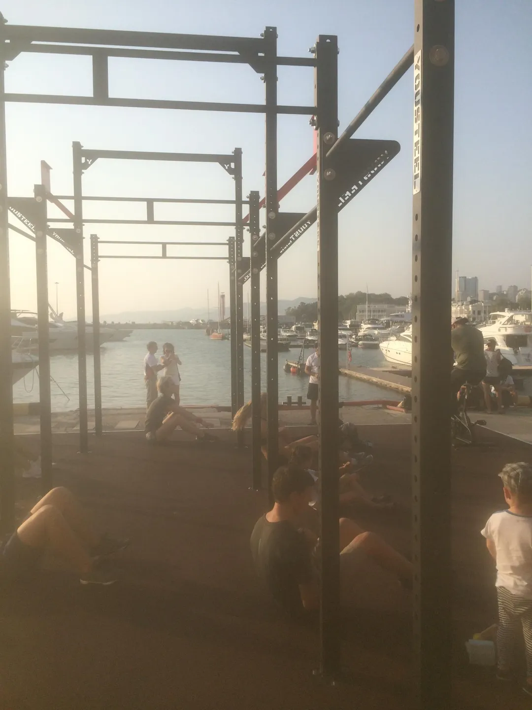 Турник на площадке Calisthenics Park at Внутренний мол, Краснодарский край – фото 3 из 5