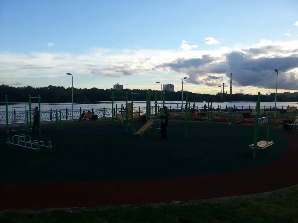 Parallel Gym Bars at Calisthenics Park at 2-й Южнопортовый проезд, Москва – photo 2 of 3