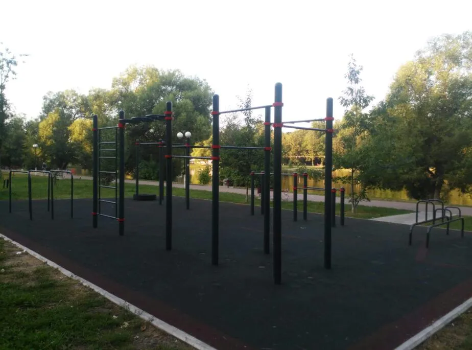 Barre de traction à Calisthenics Park at улица Шевлякова, Люберцы – photo 1 sur 1