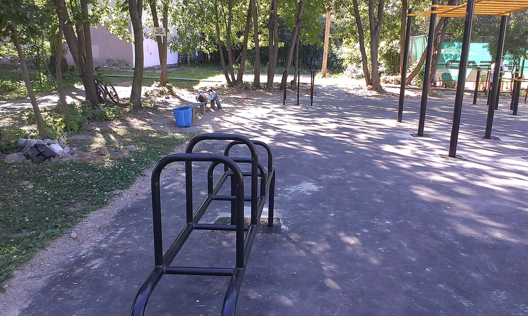 Pull Up Bar at Calisthenics Park at Спортивный комплекс «Вымпел», Королёв – photo 5 of 6