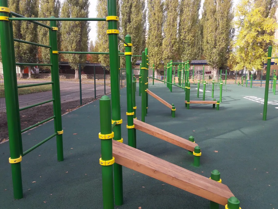 Pull Up Bar at Calisthenics Park at улица Строителей, городской округ Курчатов – photo 1 of 4
