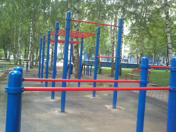 Klimmzugstange bei Calisthenics Park at улица Твардовского, Балашиха – Foto 1 von 3
