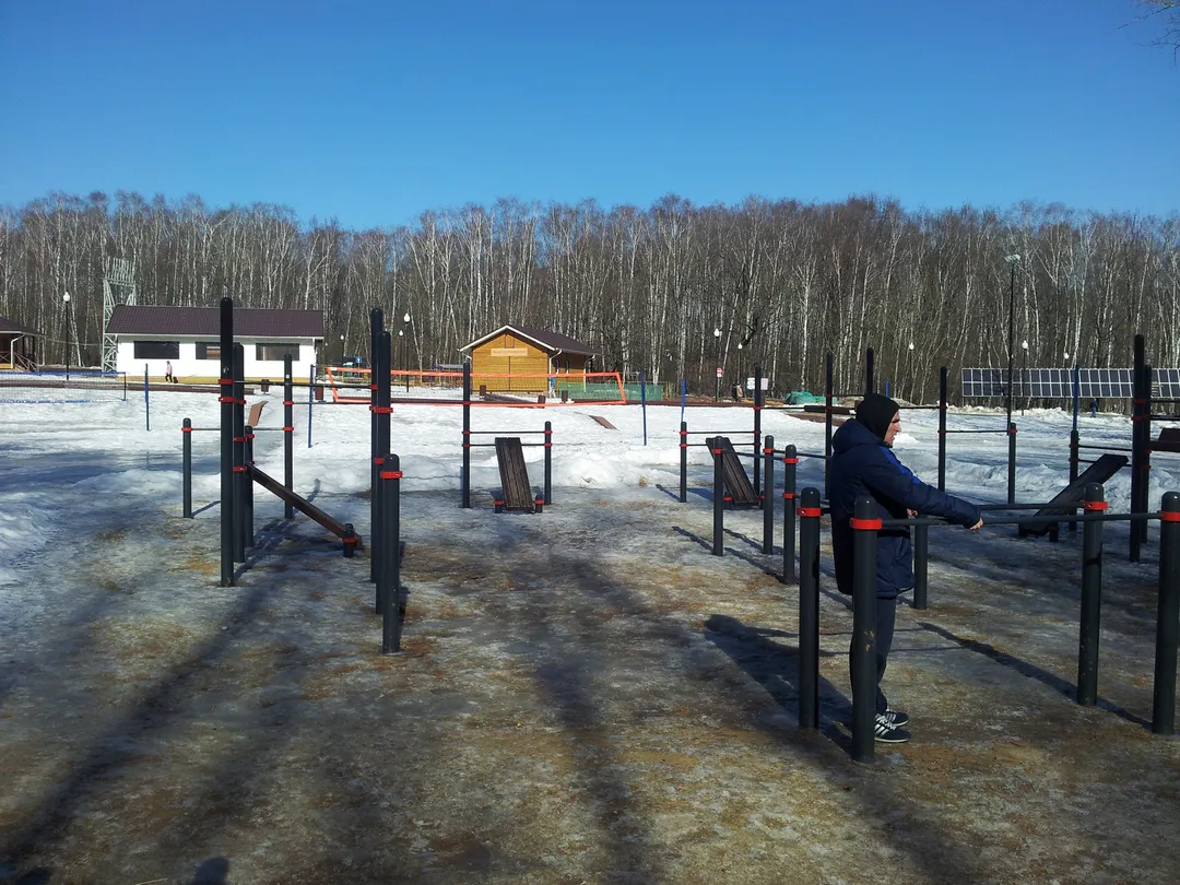 Abs Bench at Calisthenics Park at Воркаут, Москва – photo 5 of 7