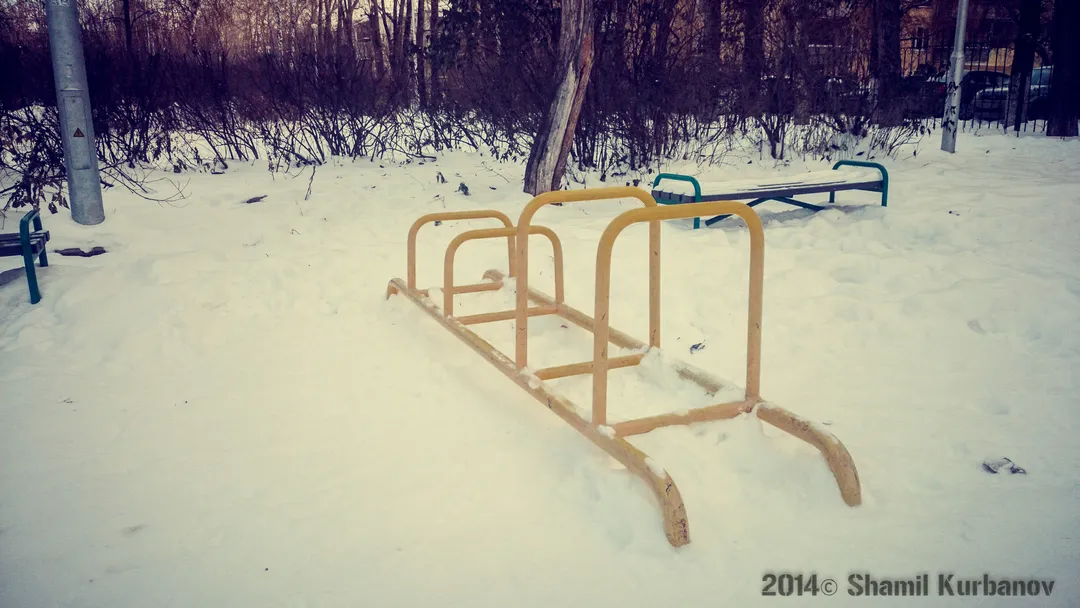 Barras Paralelas Bajas en Calisthenics Park at Сад им. Павлика Морозова, Екатеринбург – foto 6 de 11