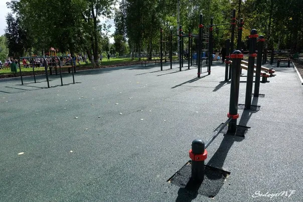 Pull Up Bar at Calisthenics Park at улица Зарубина, Йошкар-Ола – photo 6 of 9