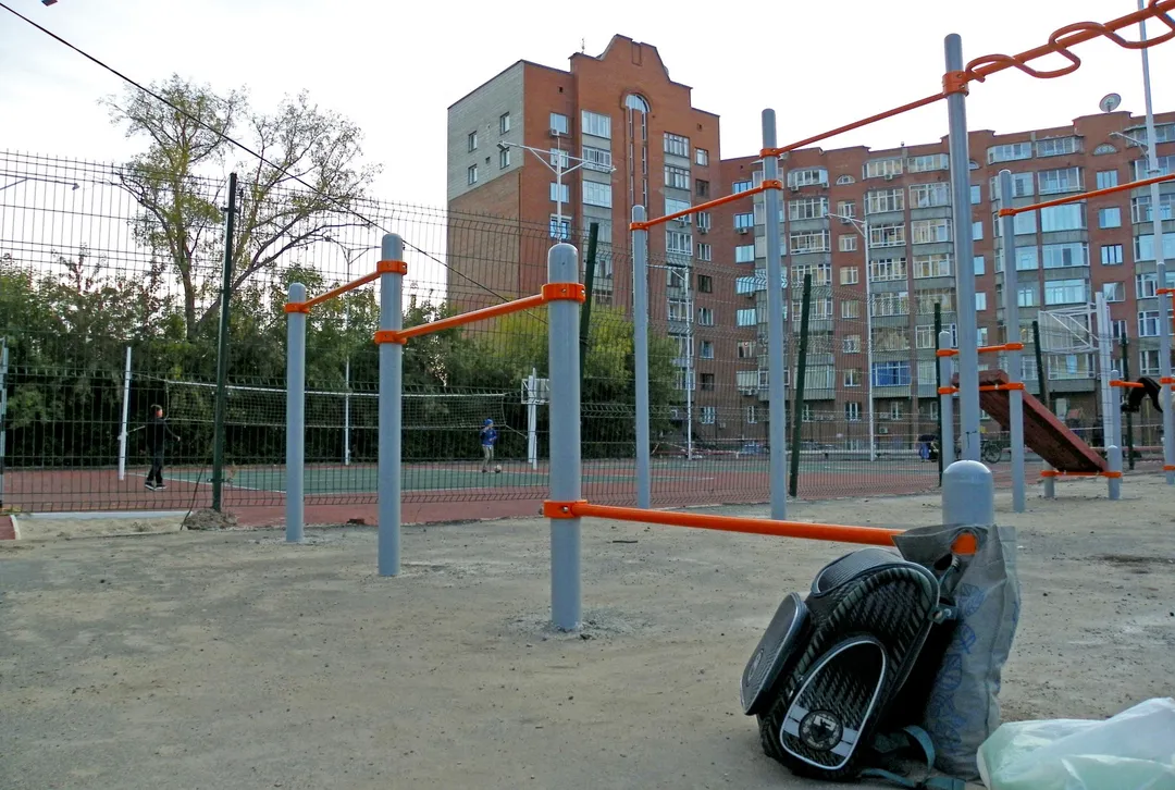 Parallele presso Calisthenics Park at улица Щетинкина, Новосибирск – foto 7 di 7