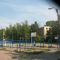 Calisthenics Park at бульвар Новаторов, Санкт-Петербург - thumbnail 2