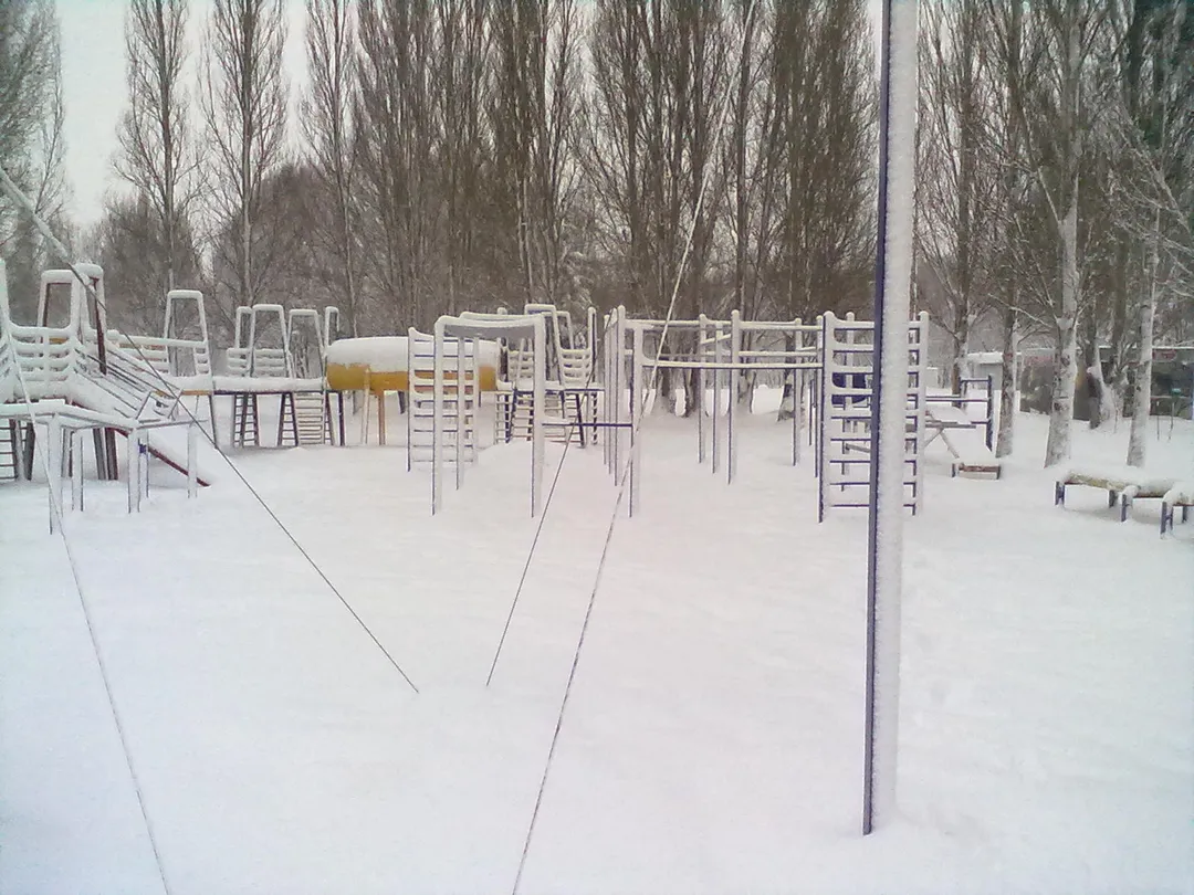 Turnringe bei Calisthenics Park at Солнечная улица, Самара – Foto 5 von 9