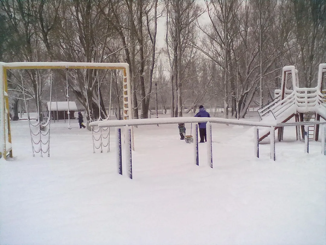 Klimmzugstange bei Calisthenics Park at Солнечная улица, Самара – Foto 1 von 9
