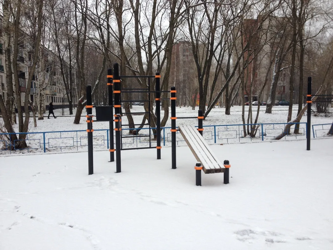 Pull Up Bar at Calisthenics Park at улица Белы Куна, Санкт-Петербург – photo 1 of 2