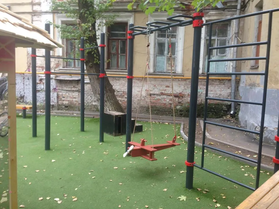 Spalier la Calisthenics Park at Кривоколенный переулок, Москва – fotografia 3 din 3