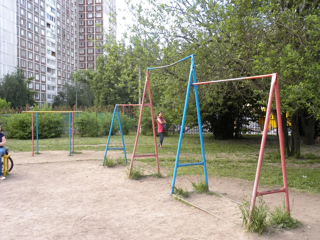 Barre de traction à Calisthenics Park at улица Академика Пилюгина, Москва – photo 1 sur 4