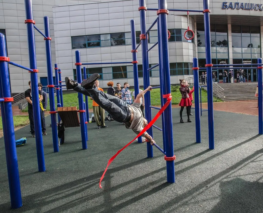 Sprossenwand bei Calisthenics Park at Парковая улица, Балашиха – Foto 5 von 6